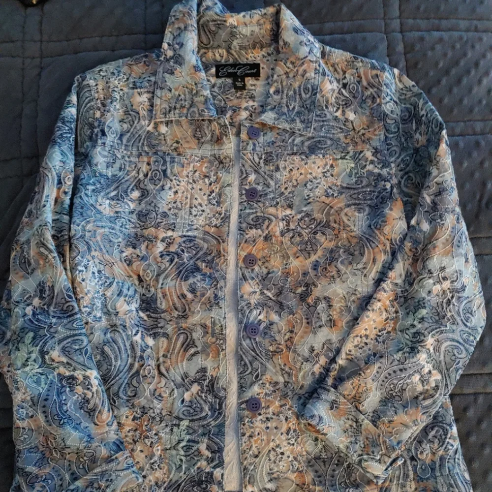 Jacket - Picture 1 of 6